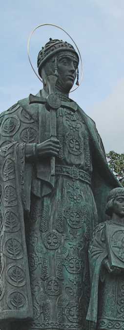 Псков. Памятник святой равноапостольной княгине Ольге 